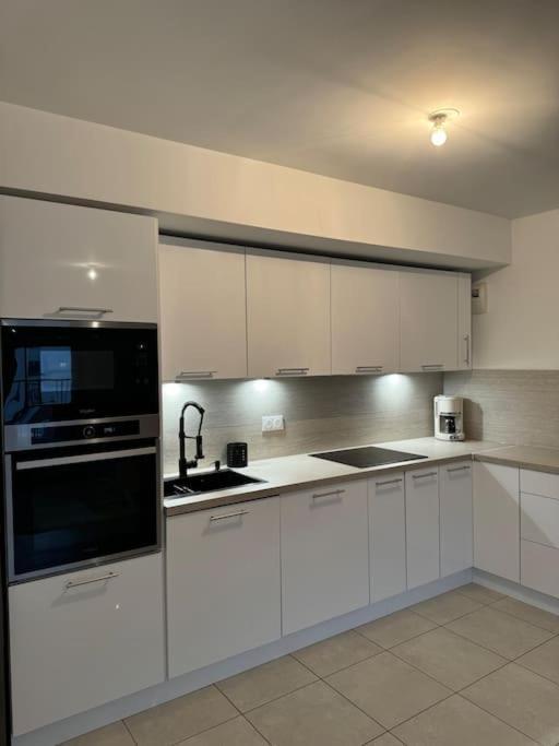 קורביל-אסונס Superbe Appartement - Near Paris מראה חיצוני תמונה