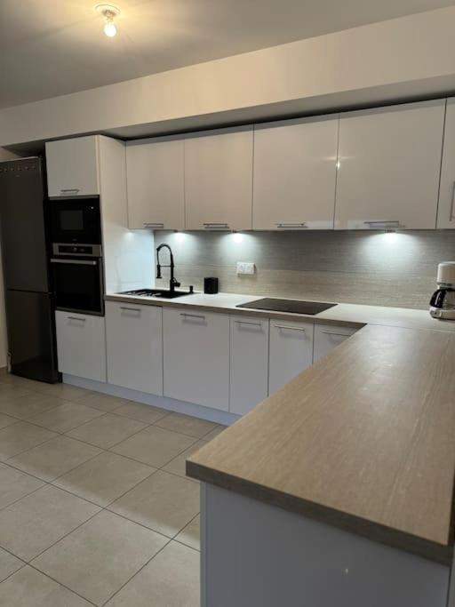 קורביל-אסונס Superbe Appartement - Near Paris מראה חיצוני תמונה