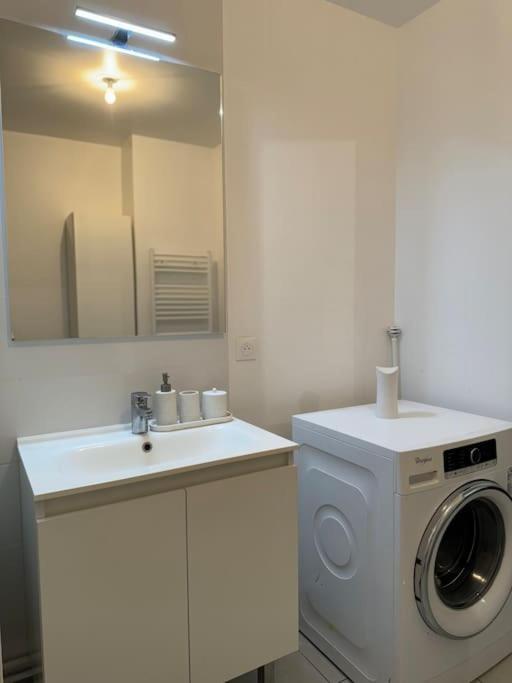 קורביל-אסונס Superbe Appartement - Near Paris מראה חיצוני תמונה