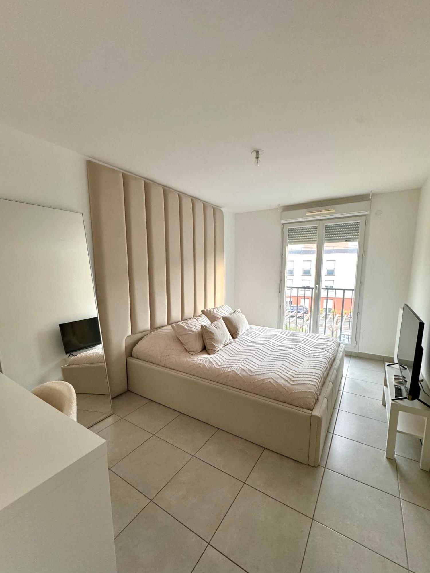 קורביל-אסונס Superbe Appartement - Near Paris מראה חיצוני תמונה